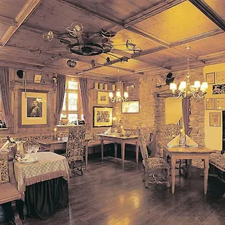 فندق Hirschgasse 4*