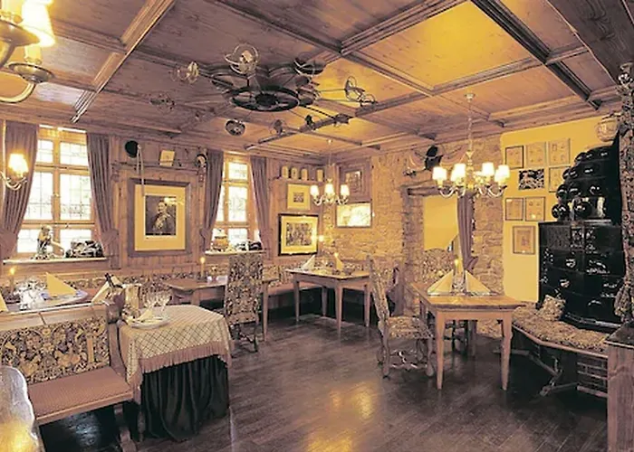 فندق Hirschgasse 4*