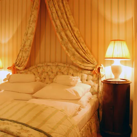 Otel Hirschgasse 4*