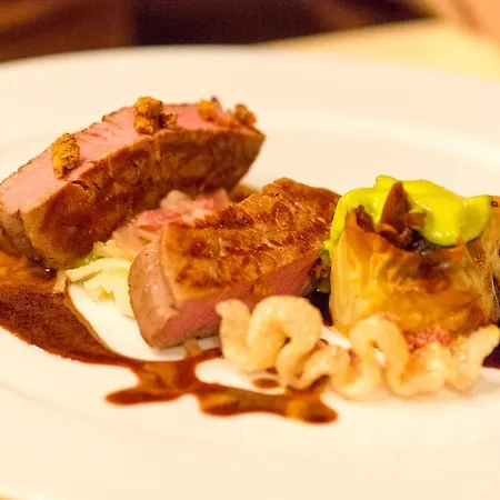 호텔 Hirschgasse 4*