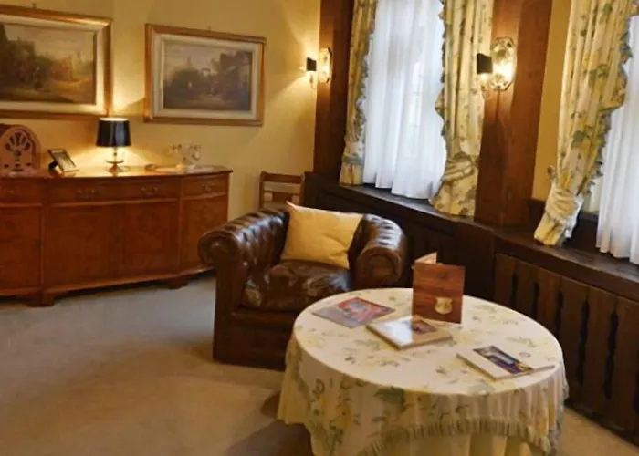 Hirschgasse מלון